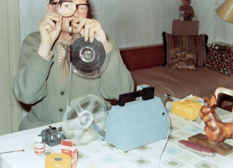 Charel beim Filmschnitt, Wien, circa 1970, privat Charel beim Filmschnitt, Wien, circa 1970, privat