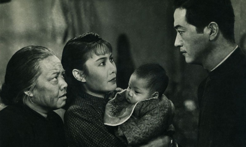 Yijiang chunshui xiangdong liu (Spring River Flows East), 1947, Cai Chusheng, Zheng Junli (Foto: China Film Archive) Yijiang chunshui xiangdong liu (Spring River Flows East), 1947, Cai Chusheng, Zheng Junli (Foto: China Film Archive)