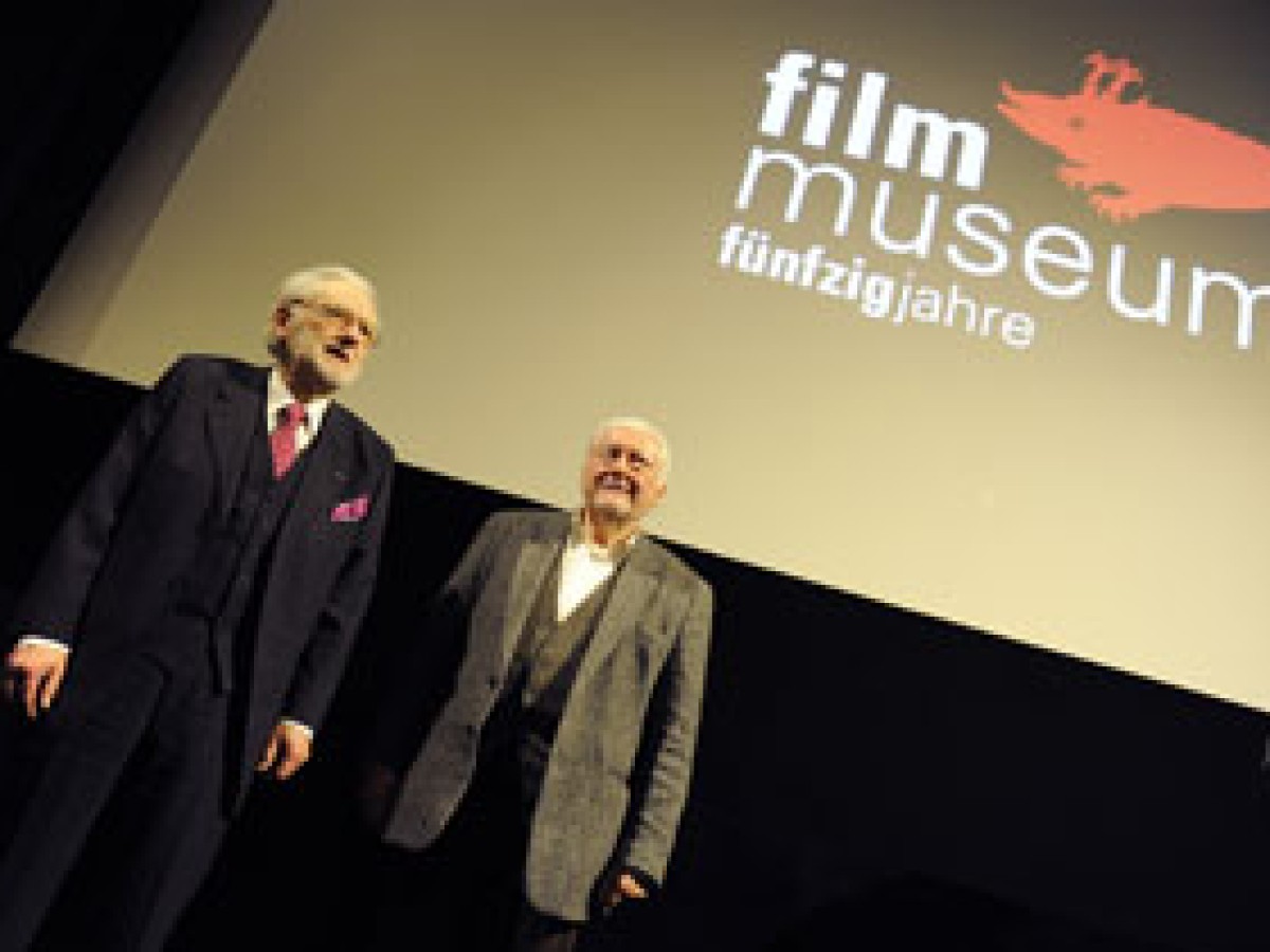 Peter Konlechner und Peter Kubelka beim Festakt "Fünfzig Jahre Filmmuseum" © Alexis Pelekanos