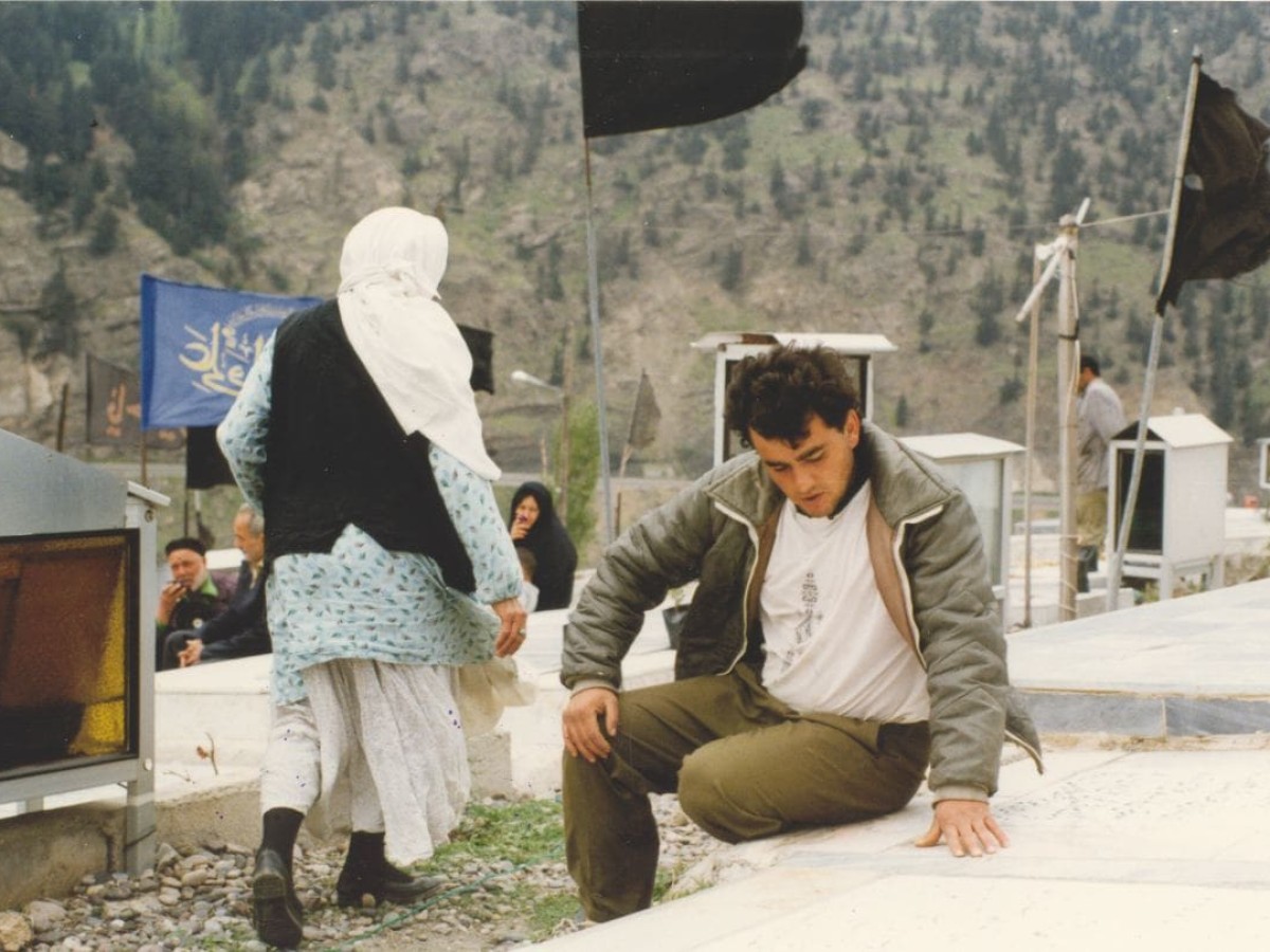 Zir-e derakhtan-e zeytun (Quer durch den Olivenhain), 1994, Abbas Kiarostami