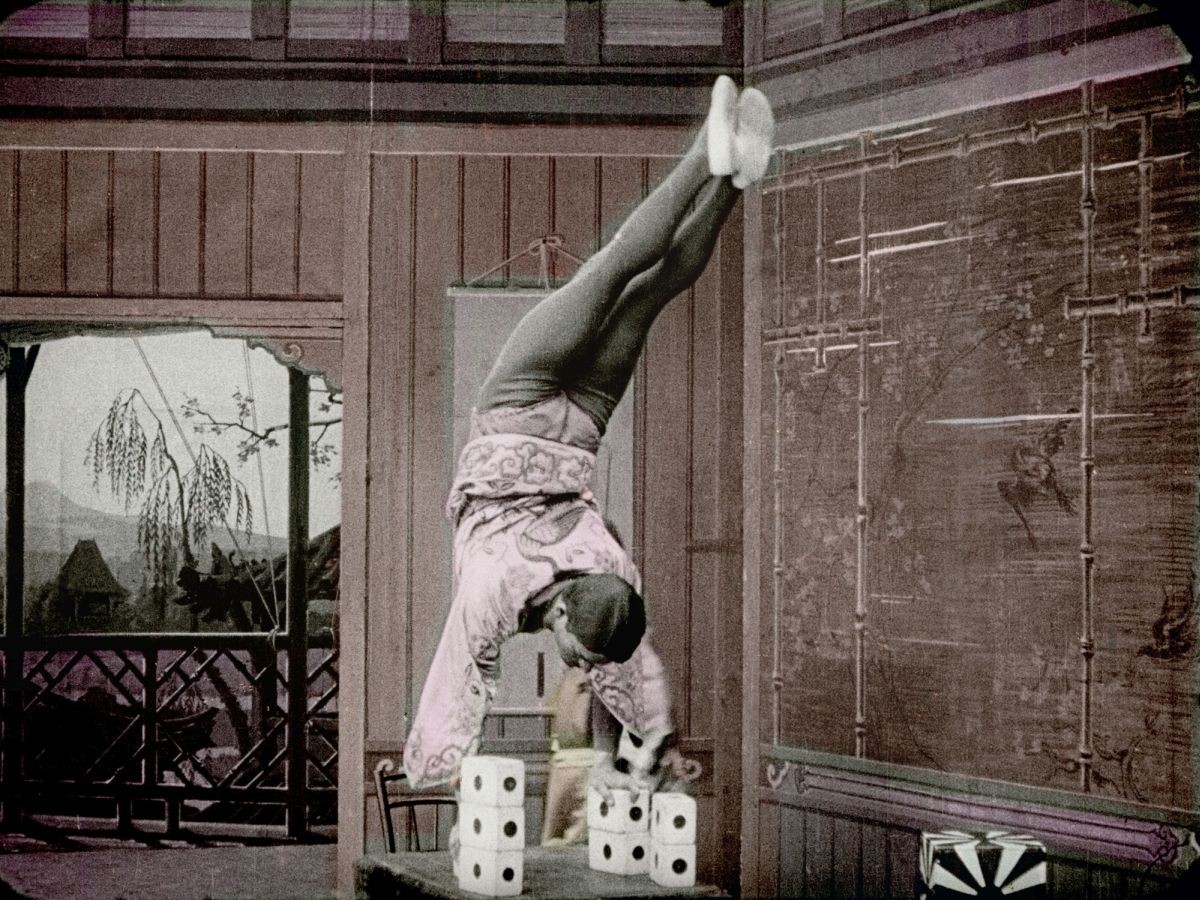 Les Équilibristes Godayou, 1911, Produktion: Pathé Frères [bearbeitet]