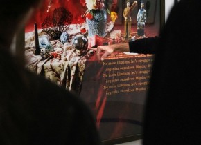 Führung im mumok, Dezember 2025 (Foto: ÖFM © Eszter Kondor/courtesy mumok) Führung im mumok, Dezember 2025 (Foto: ÖFM © Eszter Kondor/courtesy mumok)